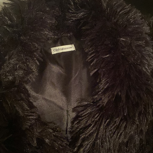 New, Croft and Barrow ladies Faux fur vest - Picture 2 of 5
